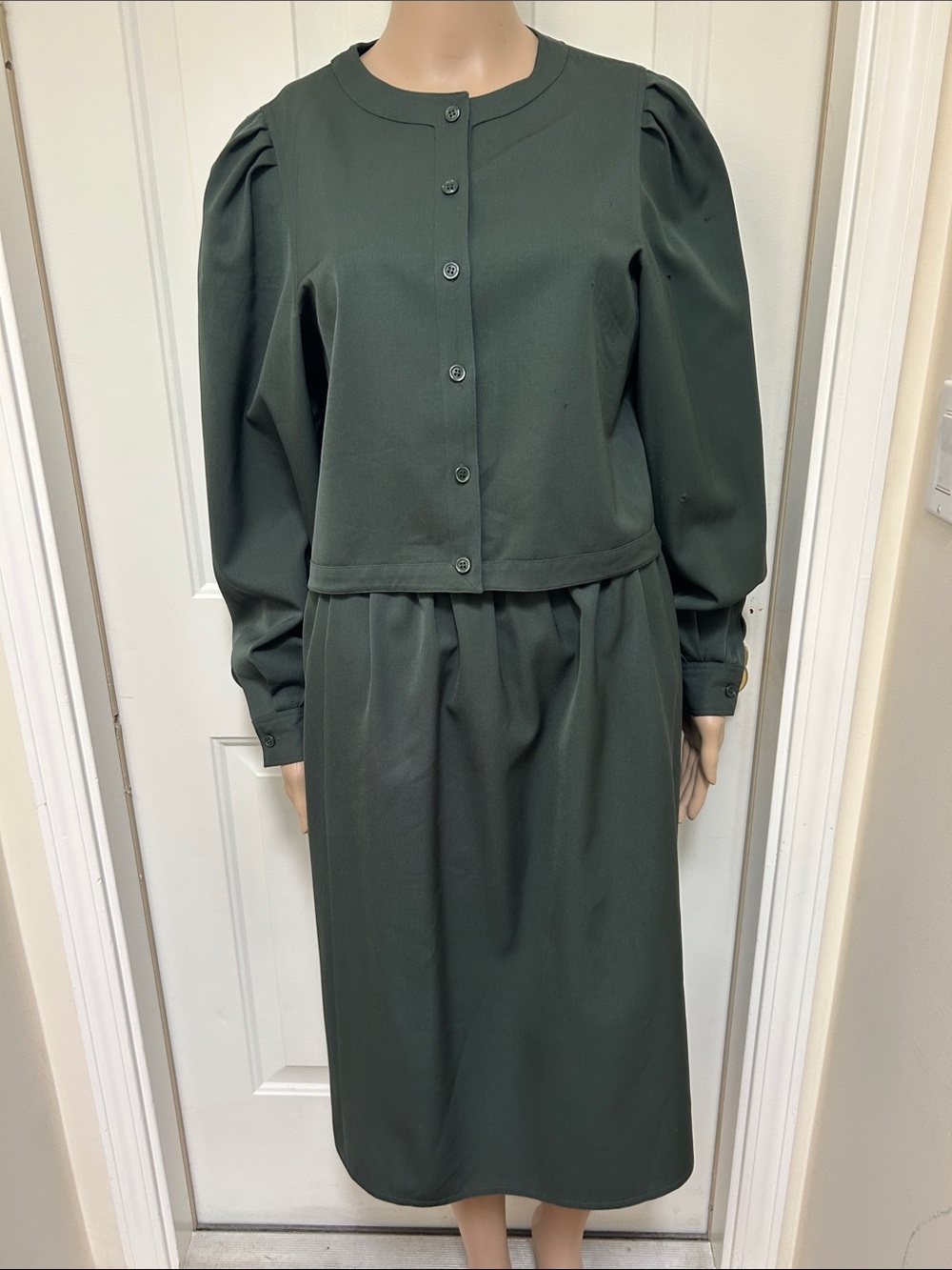 Vintage Harvé Benard Worsted Wool Classic Dark Green Suit Set Skirt & Jacket 10